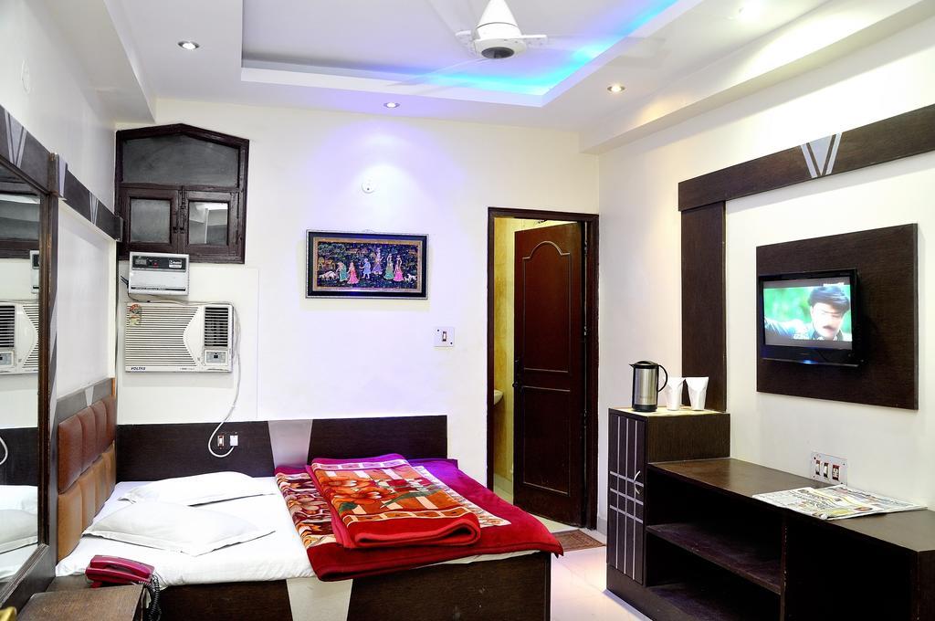 Hotel Peace Point - 1 Min Walking Distance From Station New Delhi Exteriör bild