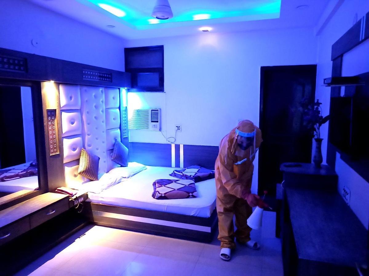 Hotel Peace Point - 1 Min Walking Distance From Station New Delhi Exteriör bild