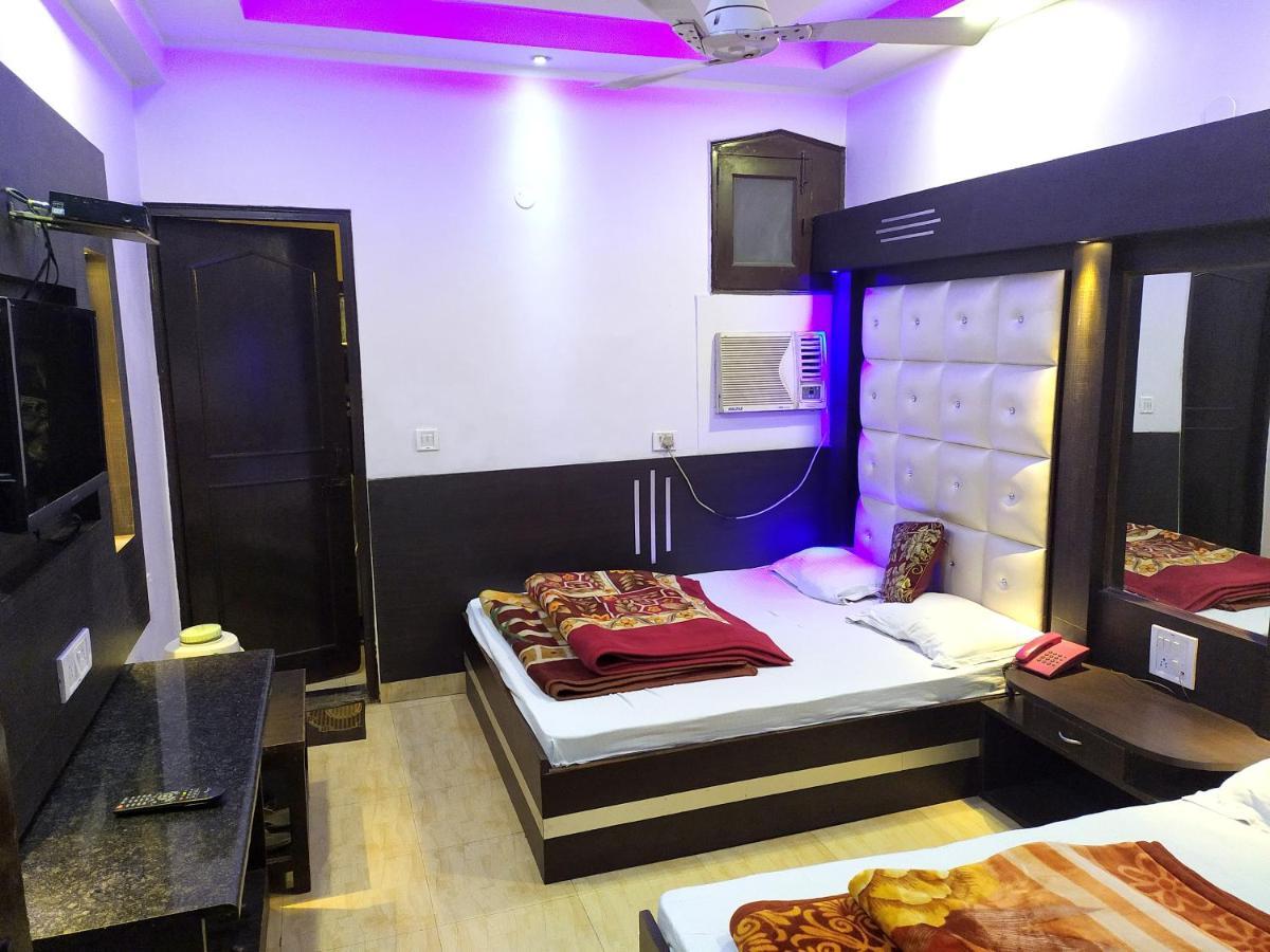 Hotel Peace Point - 1 Min Walking Distance From Station New Delhi Exteriör bild